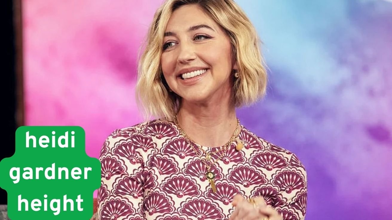 Heidi Gardner Height, Age, Husband, Family, Net Worth, Biography